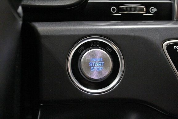 Hyundai Sonata, 2.4 л, АТ, 2019 фото 1