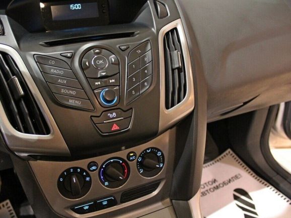 Ford Focus, 1.6 л, Робот, 2014 фото 2