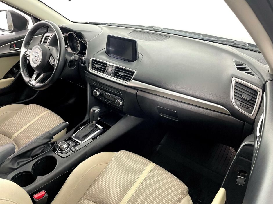 Mazda 3, 1.5 л, АТ, 2019 фото 2