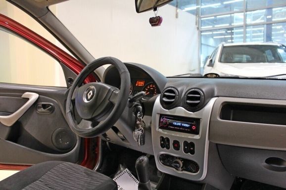 Renault Logan, 1.6 л, МТ, 2014 фото 7