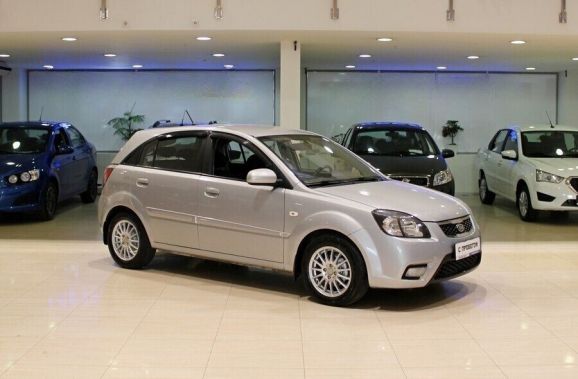 Kia Rio, 1.4 л, АТ, 2010 фото 4