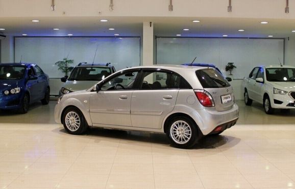 Kia Rio, 1.4 л, АТ, 2010 фото 5