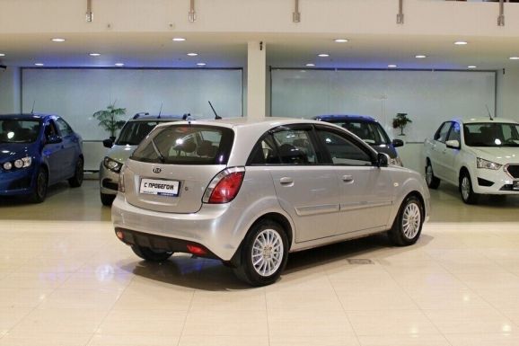 Kia Rio, 1.4 л, АТ, 2010 фото 6
