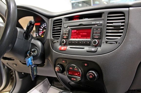 Kia Rio, 1.4 л, АТ, 2010 фото 9