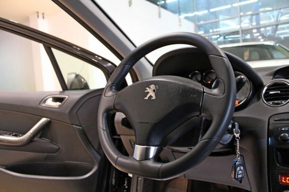 Peugeot 308, 1.6 л, АТ, 2012 фото 2