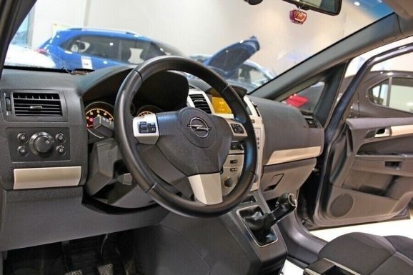 Opel Zafira, 1.8 л, МТ, 2008 фото 2