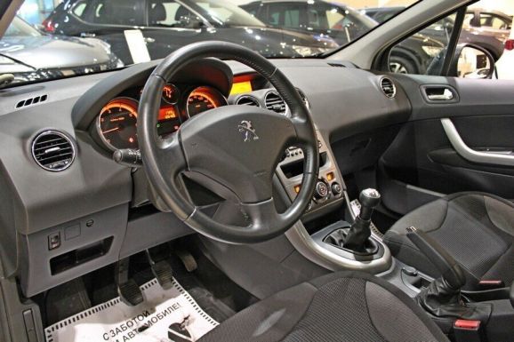 Peugeot 308, 1.6 л, МТ, 2012 фото 2