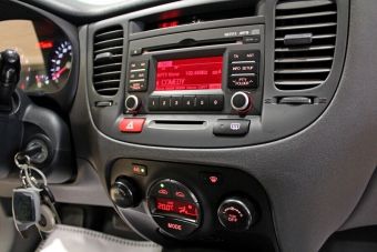 Kia Rio, 1.4 л, АКПП, 2010 фото 9