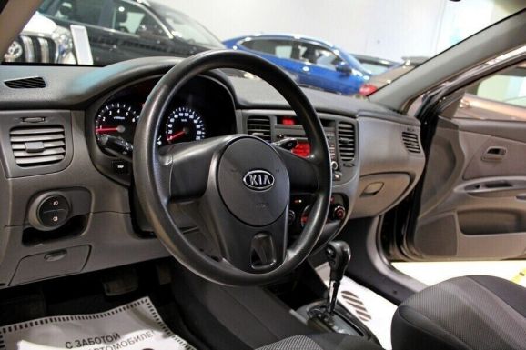 Kia Rio, 1.4 л, АТ, 2010 фото 2