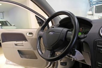 Ford Fusion, 1.4 л, МКПП, 2009 фото 2