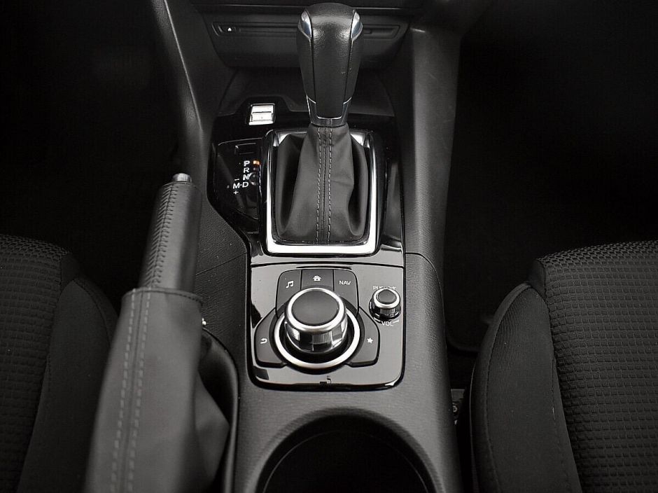 Mazda 3, 1.5 л, АТ, 2018 фото 2