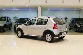 Renault Sandero, 1.6 л, МКПП, 2014 фото 5