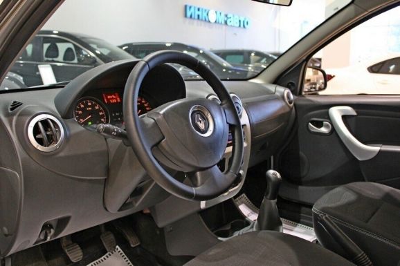 Renault Sandero, 1.6 л, МТ, 2014 фото 1