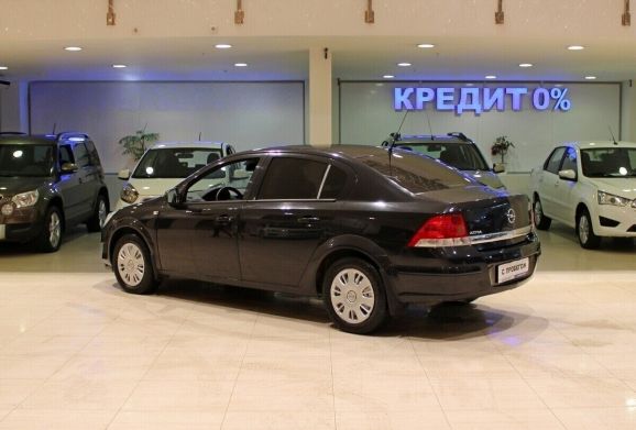 Opel Astra, 1.8 л, АТ, 2013 фото 5