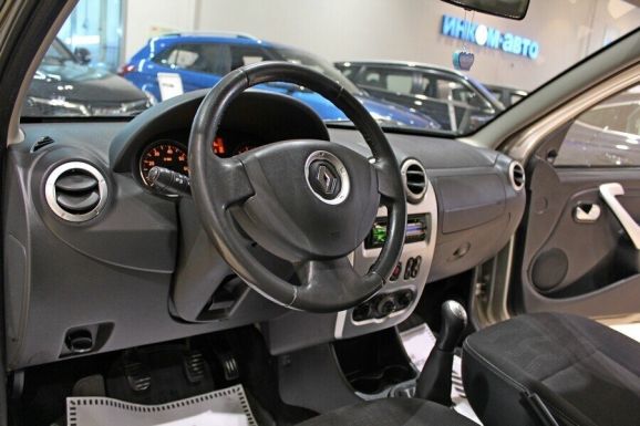 Renault Sandero, 1.6 л, МТ, 2012 фото 2