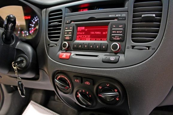 Kia Rio, 1.4 л, АТ, 2011 фото 9