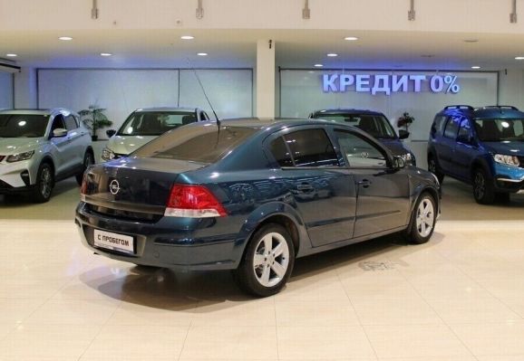 Opel Astra, 1.8 л, АТ, 2012 фото 5