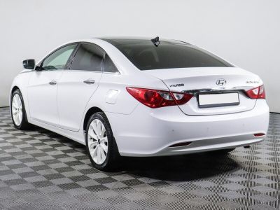 Hyundai Sonata, 2.0 л, АКПП, 2011 фото 6