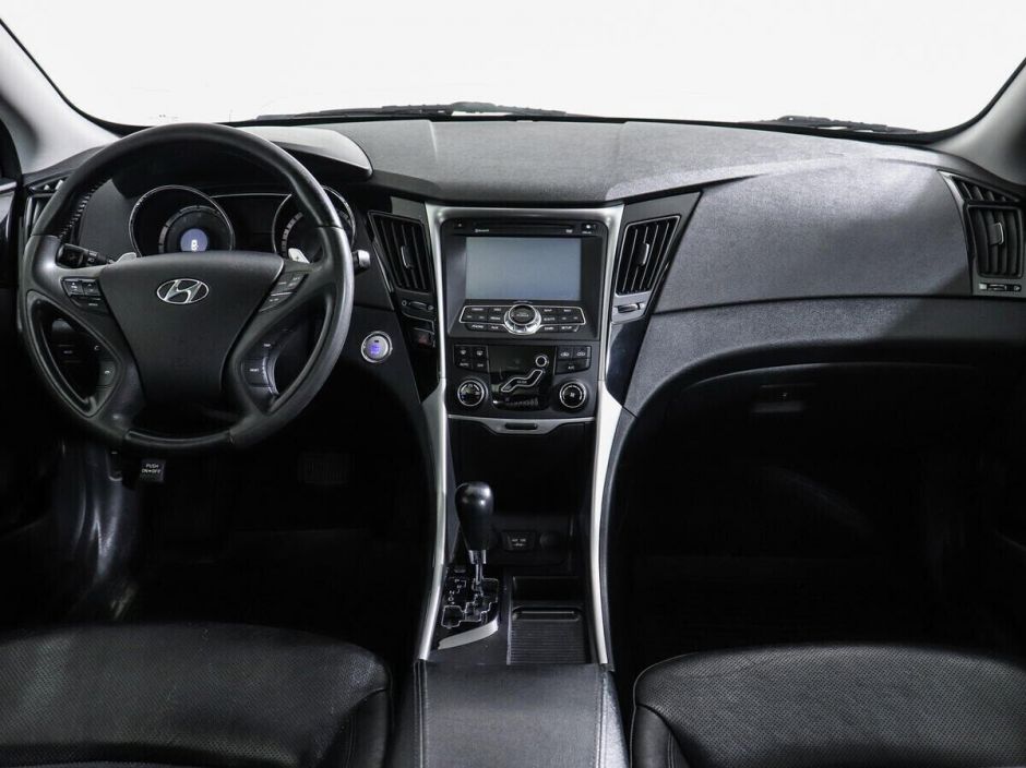 Hyundai Sonata, 2.0 л, АТ, 2011 фото 8