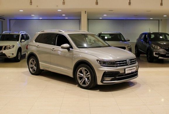 Volkswagen Tiguan, 2.0 л, Робот, 2018 фото 4
