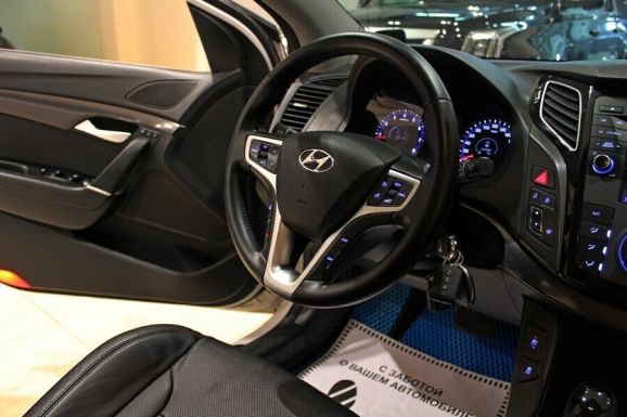 Hyundai i40, 2.0 л, АТ, 2015 фото 2