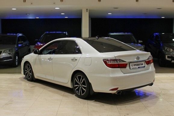 Toyota Camry, 2.5 л, АТ, 2017 фото 5
