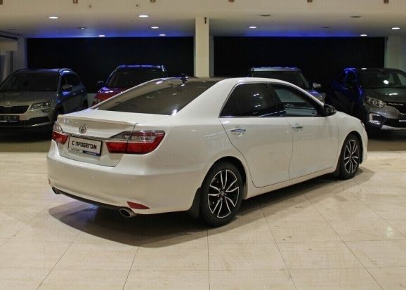 Toyota Camry, 2.5 л, АТ, 2017 фото 6