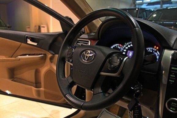 Toyota Camry, 2.5 л, АТ, 2014 фото 7