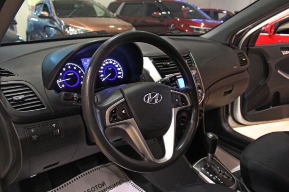 Hyundai Solaris, 1.4 л, АТ, 2014 фото 2