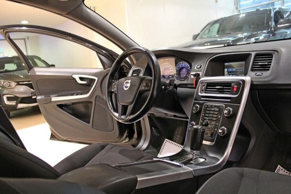 Volvo S60, 1.6 л, АТ, 2013 фото 7