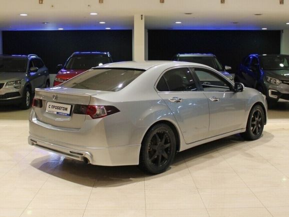 Honda Accord, 2.0 л, АТ, 2010 фото 6