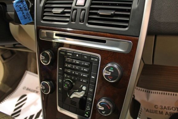 Volvo XC60, 2.4 л, АТ, 2012 фото 8