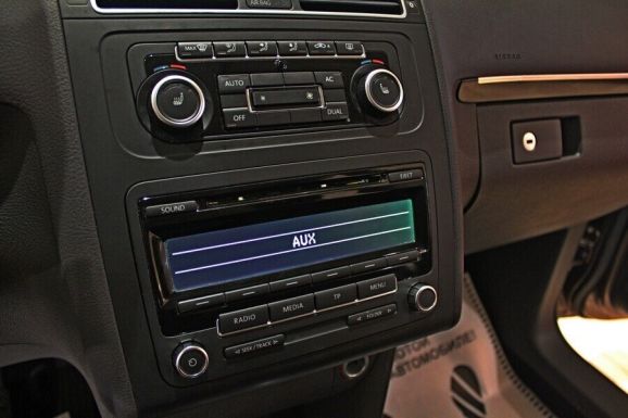 Volkswagen Touran, 1.4 л, Робот, 2011 фото 1