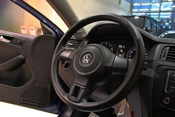 Volkswagen Jetta, 1.6 л, АТ, 2016 фото 10