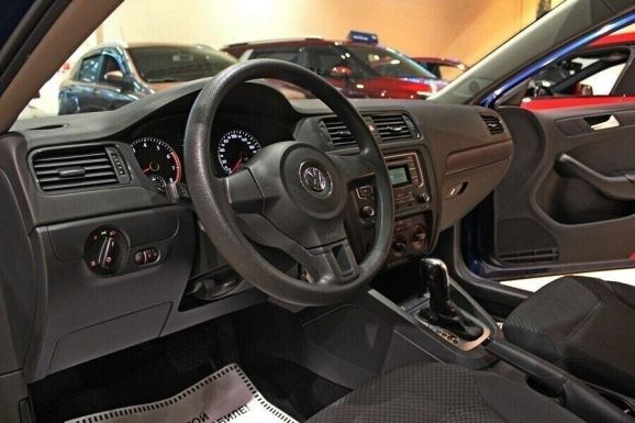 Volkswagen Jetta, 1.6 л, АТ, 2016 фото 1