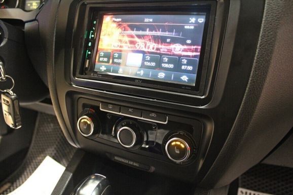 Volkswagen Jetta, 1.6 л, АТ, 2014 фото 9