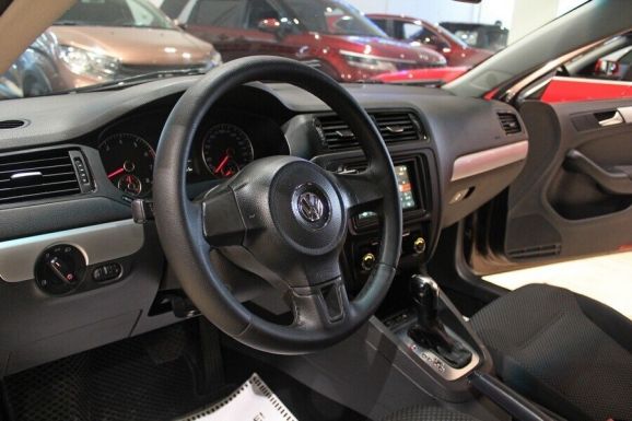 Volkswagen Jetta, 1.6 л, АТ, 2014 фото 2