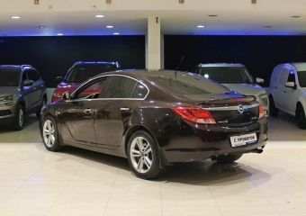 Opel Insignia, 2.0 л, АКПП, 2013 фото 5
