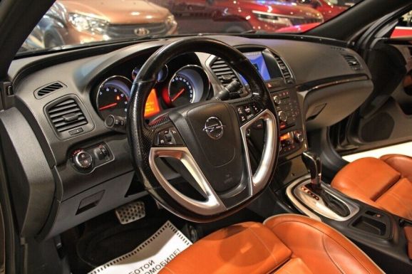 Opel Insignia, 2.0 л, АТ, 2013 фото 2