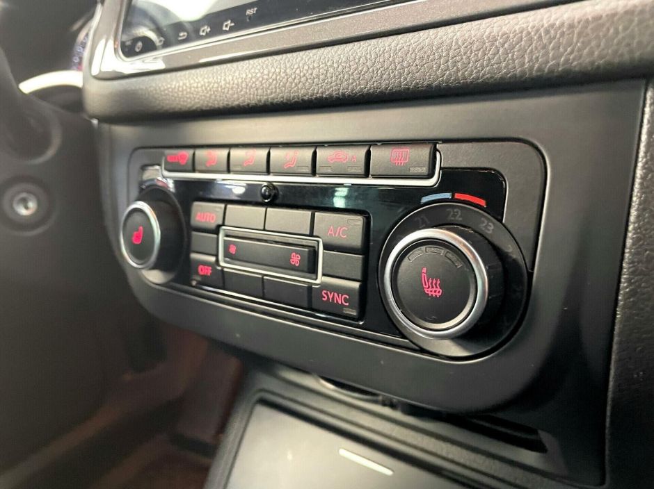 Volkswagen Tiguan, 2.0 л, АТ, 2013 фото 13