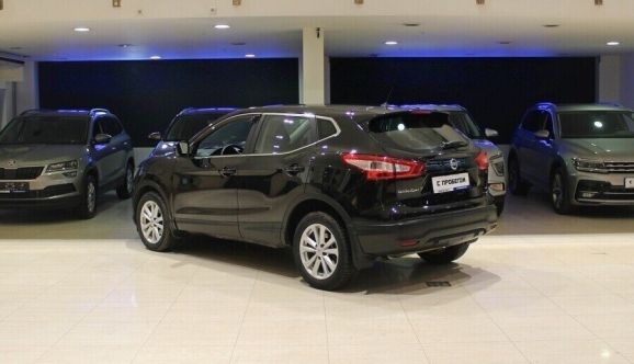 Nissan Qashqai, 2.0 л, МТ, 2017 фото 5