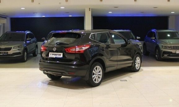 Nissan Qashqai, 2.0 л, МТ, 2017 фото 6