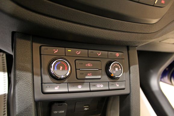 FAW Besturn X40, 1.6 л, МТ, 2020 фото 2