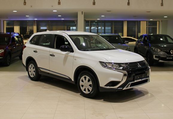 Mitsubishi Outlander, 2.0 л, Вариатор, 2020 фото 5
