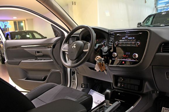 Mitsubishi Outlander, 2.0 л, Вариатор, 2020 фото 7