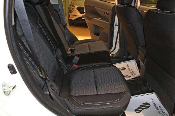 Mitsubishi Outlander, 2.0 л, Вариатор, 2020 фото 1