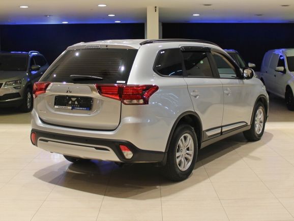 Mitsubishi Outlander, 2.0 л, Вариатор, 2020 фото 4
