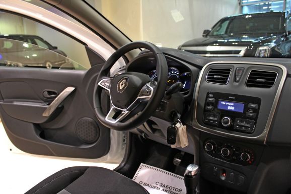 Renault Logan, 1.6 л, АТ, 2018 фото 9