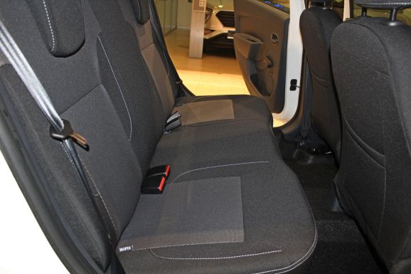 Renault Logan, 1.6 л, АТ, 2018 фото 1