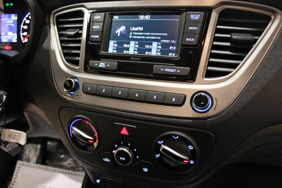 Hyundai Solaris, 1.6 л, МТ, 2022 фото 8